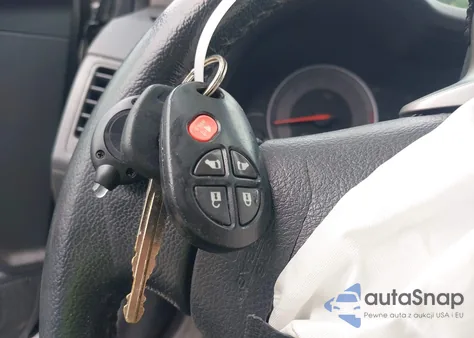 2010 Toyota Corolla S z USA, uszkodzony, nr VIN 2T1BU4EE3AC293179